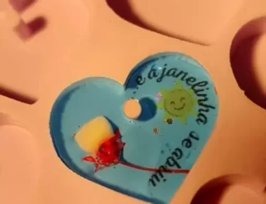 Dentinho Em Resina Analu Resina 2